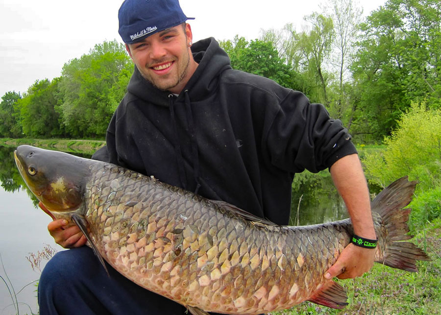 BIG CARP ON TINY LURES!  The Full Scale 